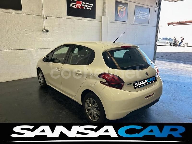 Usado Peugeot 208 Active 99 CV (72 kW) 2018 Blanco Utilitario
