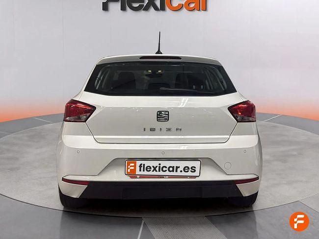 Usado Seat Ibiza Style 110 CV (80 kW) 2021 Blanco Utilitario