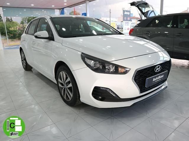 Usado Hyundai i30 GO! 116 CV (85 kW) 2019 Blanco Berlina