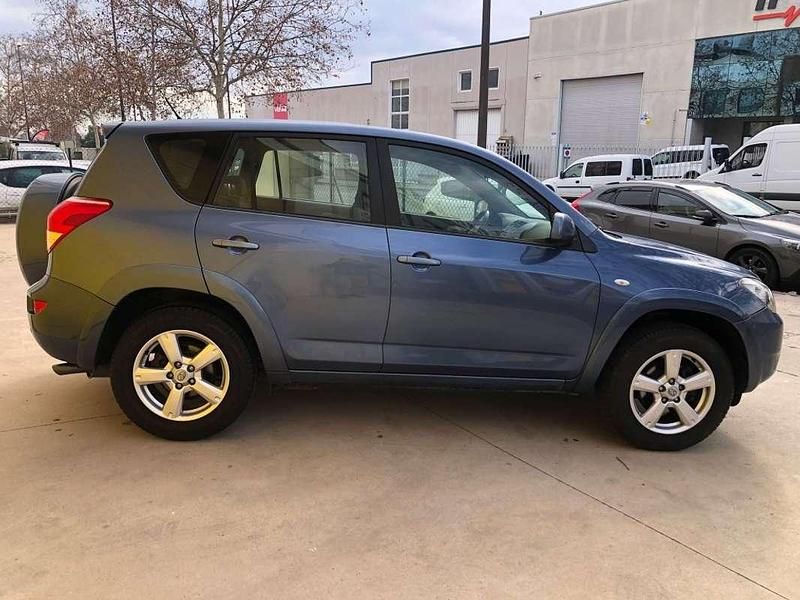 Usado Toyota RAV4 Sol 136 CV (100 kW) 2007 Azul SUV