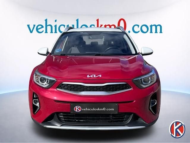 Usado Kia Stonic 100 CV (73 kW) 2022 Rojo SUV