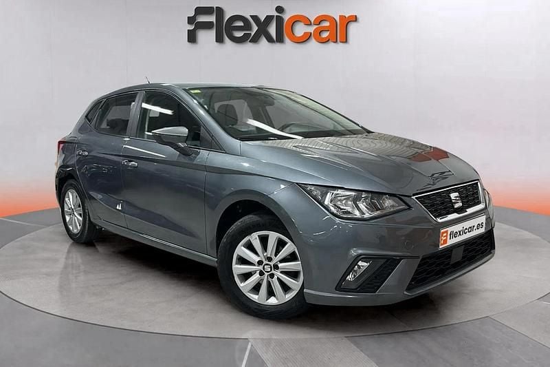 Gris Usado 2018 Seat Ibiza Reference Berlina | 9290 € (Buen precio) - Imagen 1/4