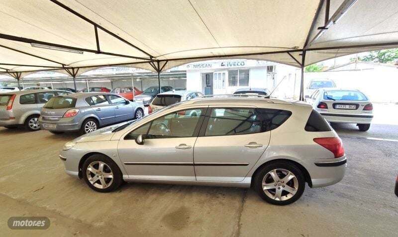 Usado Peugeot 407 Sport 136 CV (100 kW) 2006 Plateado Familiar