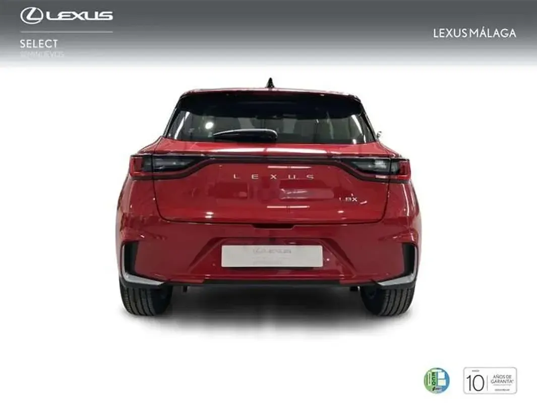 Usado Lexus LBX 136 CV (100 kW) 2025 Rojo SUV