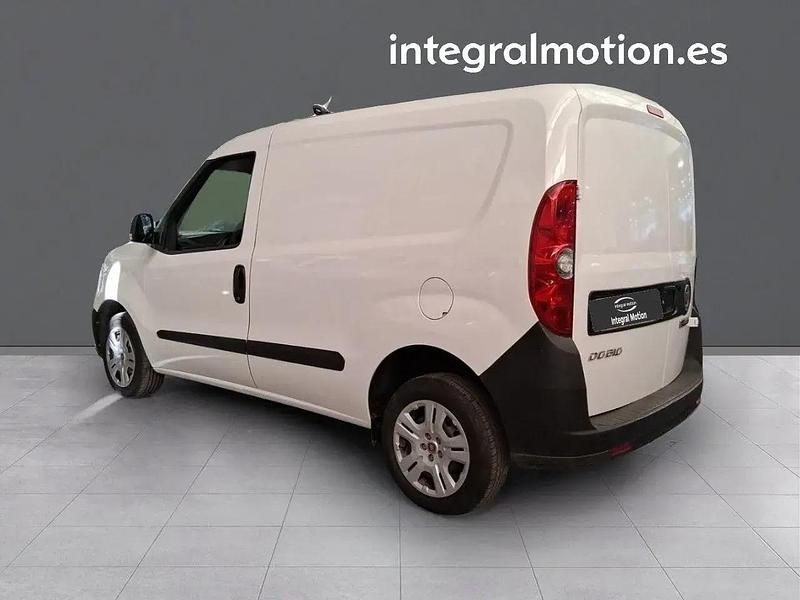 Usado Fiat Doblò 95 HP (69 kW) 2021 Branco Monovolume