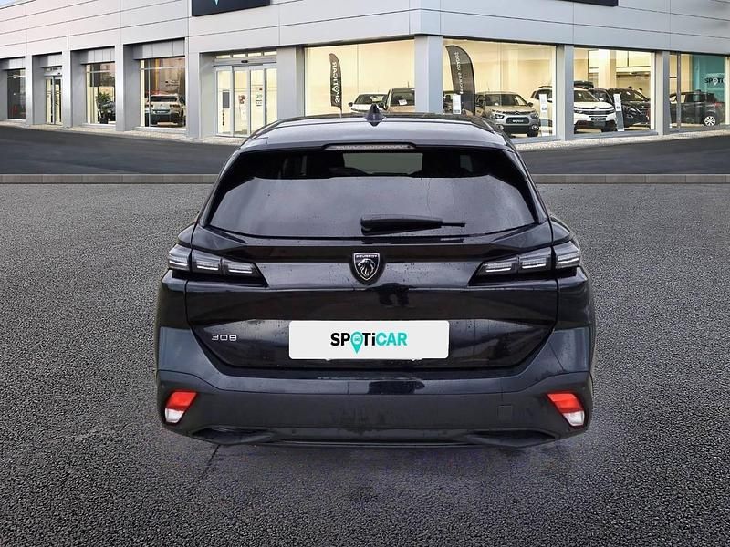 Usado Peugeot 308 SW Active 131 CV (96 kW) 2022 Negro Familiar