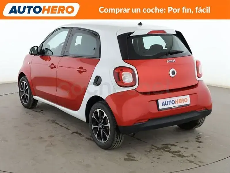Usado Smart ForFour Passion 90 CV (66 kW) 2015 Rojo Utilitario