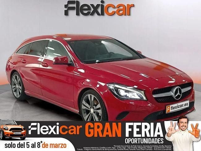 Usado Mercedes CLA200 Shooting Brake 136 CV (100 kW) 2017 Rojo Familiar