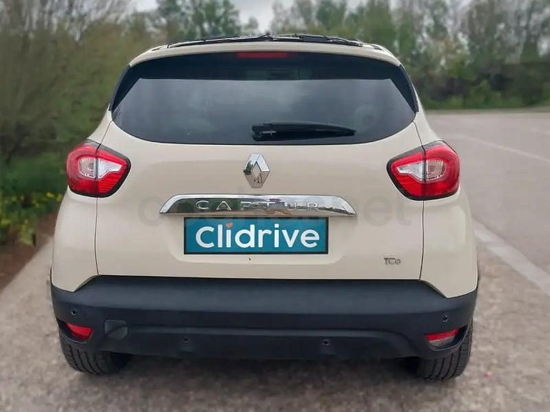 Usado Renault Captur Zen 90 HP (66 kW) 2016 Castanho SUV