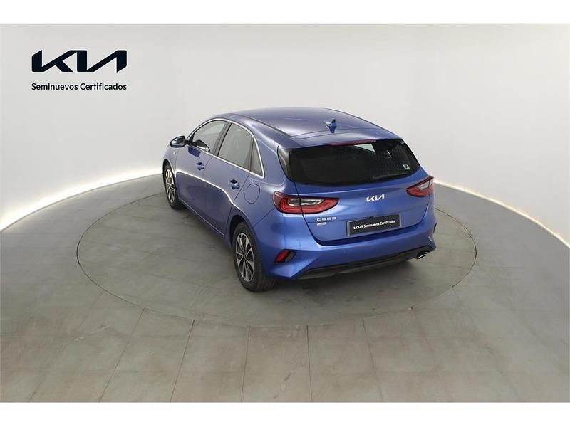 Usado Kia Ceed 101 CV (74 kW) 2025 Azul Utilitario
