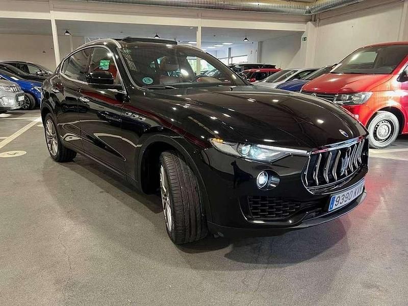 Negro Usado 2019 Maserati Levante SUV | 43.900 € (Precio justo) - Imagen 1/4