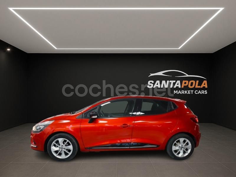 Usado Renault Clio IV LIMITED 75 CV (55 kW) 2018 Rojo Berlina