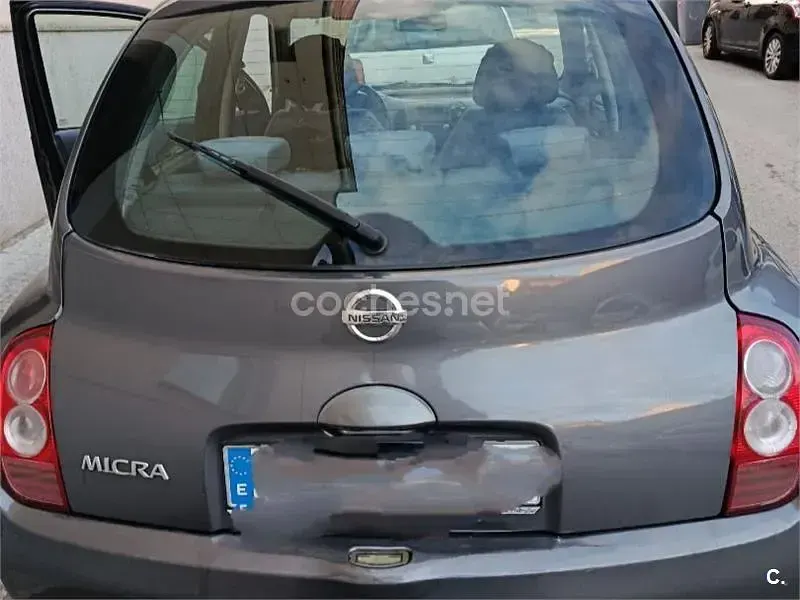 Usado Nissan Micra Visia 65 CV (47 kW) 2003 Gris / plata Utilitario