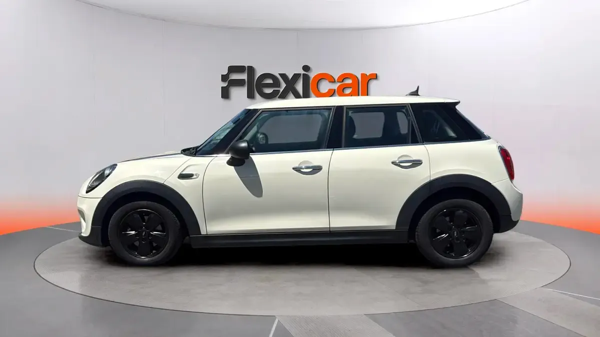 Usado Mini ONE 102 CV (75 kW) 2018 Beige Utilitario