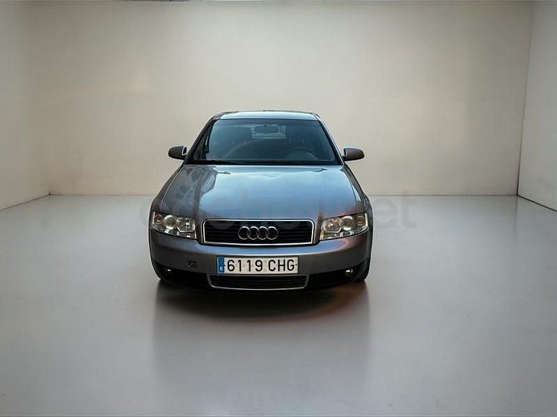 Usado Audi A4 130 CV (95 kW) 2003 Beige Berlina