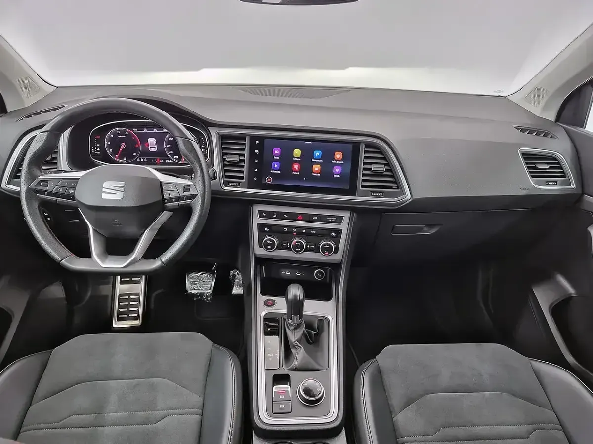 Usado Seat Ateca FR 150 CV (110 kW) 2024 Rojo SUV