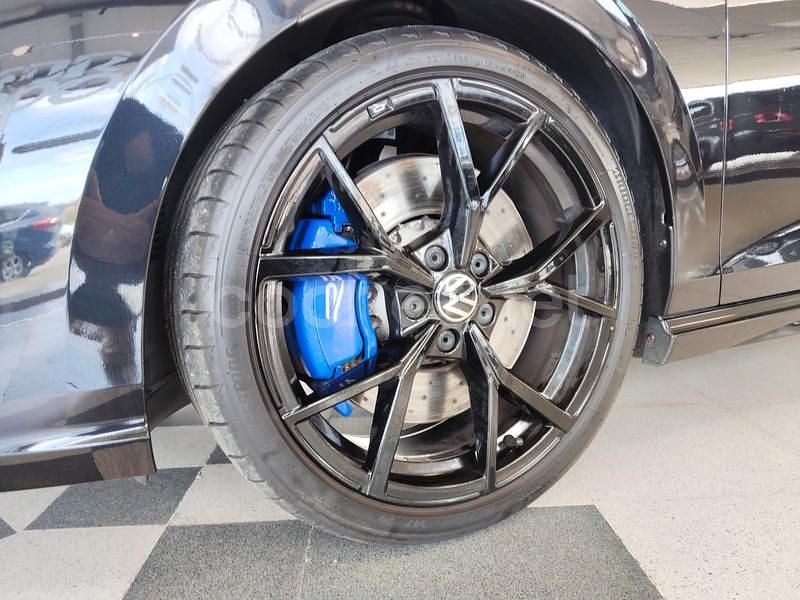Usado VW Golf VIII R 320 CV (235 kW) 2021 Negro Berlina
