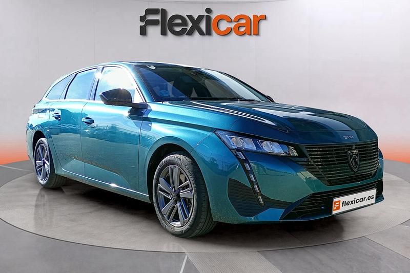 Usado Peugeot 308 SW Active 131 CV (96 kW) 2023 Verde Familiar