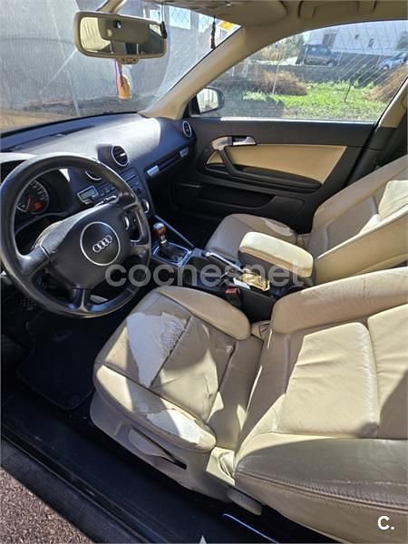 Usado Audi A3 Ambition 140 CV (102 kW) 2005 Negro Utilitario