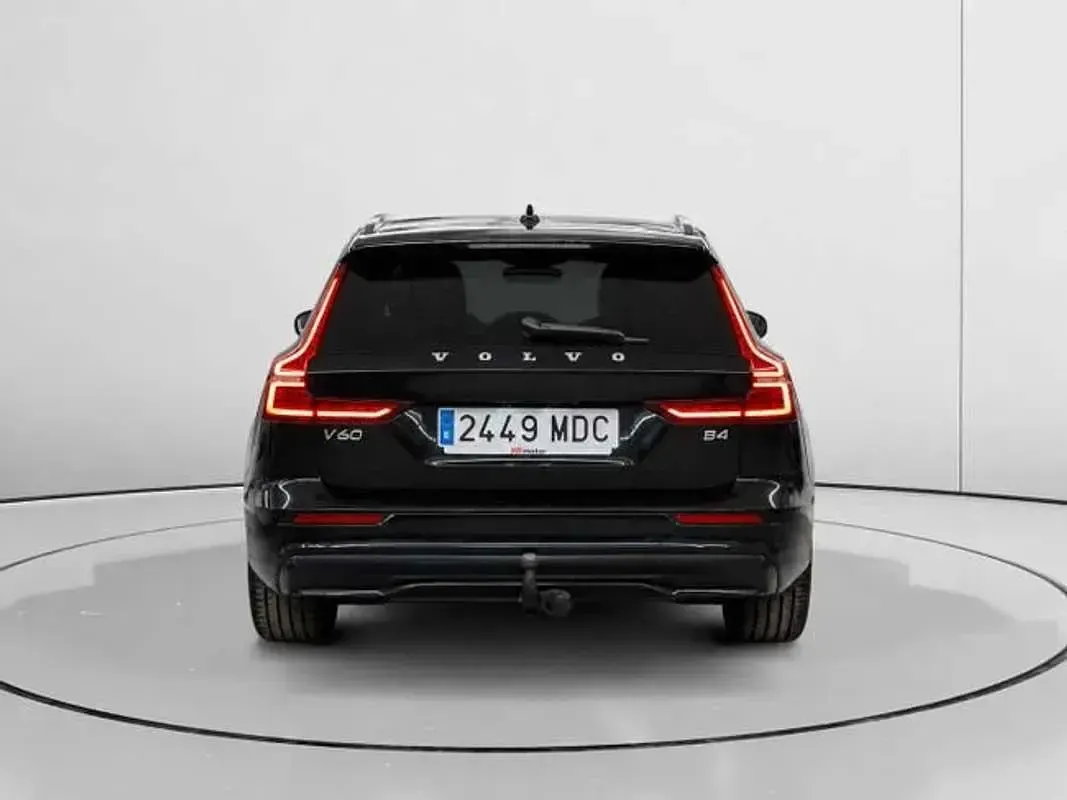 Usado Volvo V60 Plus 197 CV (144 kW) 2022 Negro Familiar
