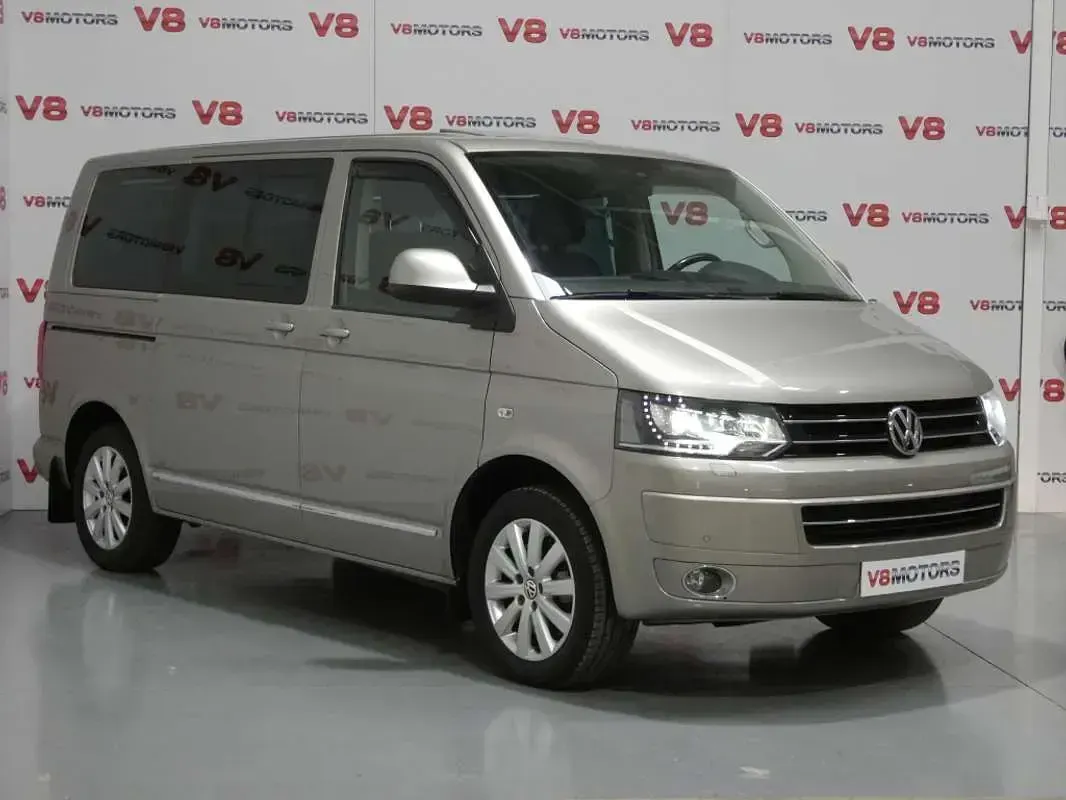 Usado VW Multivan Highline 179 CV (131 kW) 2013 Gris Monovolumen