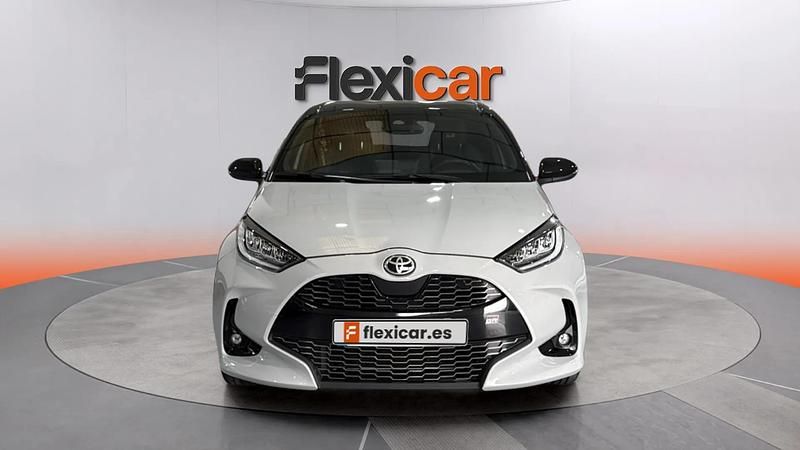 Occasion Toyota Yaris Hybrid Plus 116 PK (85 kW) 2022 Wit Sedan