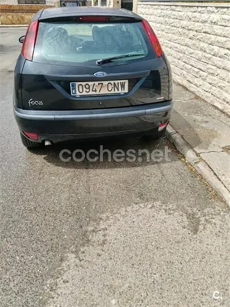 Usado Ford Focus Trend 100 CV (73 kW) 2003 Negro Berlina