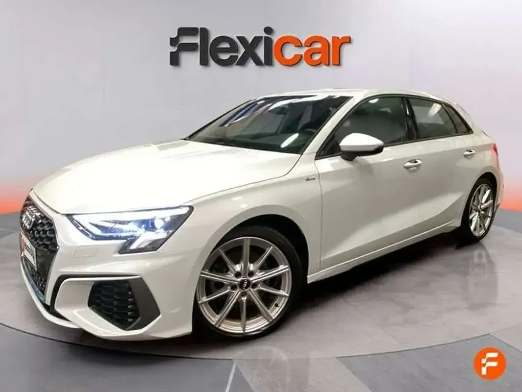 Usado Audi A3 Sportback 150 CV (110 kW) 2021 Blanco Utilitario