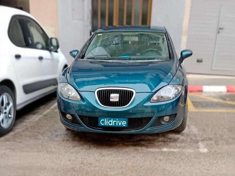Usado Seat Leon Reference 105 CV (77 kW) 2008 Verde Utilitario