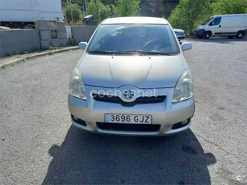 Begagnad Toyota Corolla Verso Luna 136 HK (100 kW) 2009 Grå Minibuss