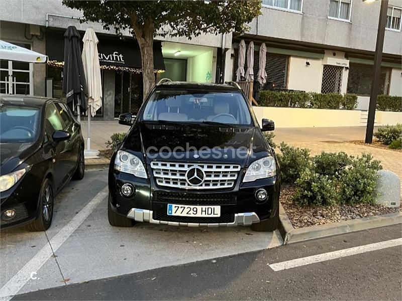 Usado Mercedes ML350 231 CV (169 kW) 2011 Negro SUV