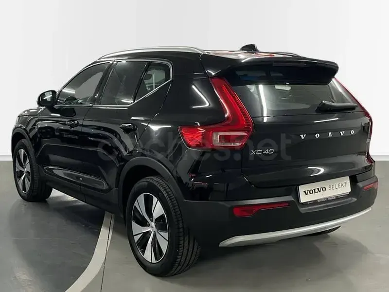 Usado Volvo XC40 Core 163 CV (119 kW) 2025 Negro SUV