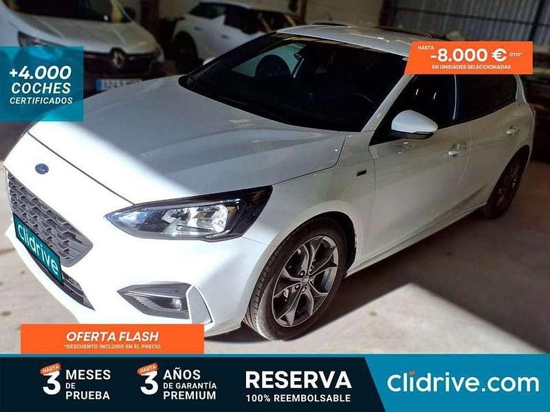 Usado Ford Focus ST-Line 125 CV (91 kW) 2021 Blanco Berlina