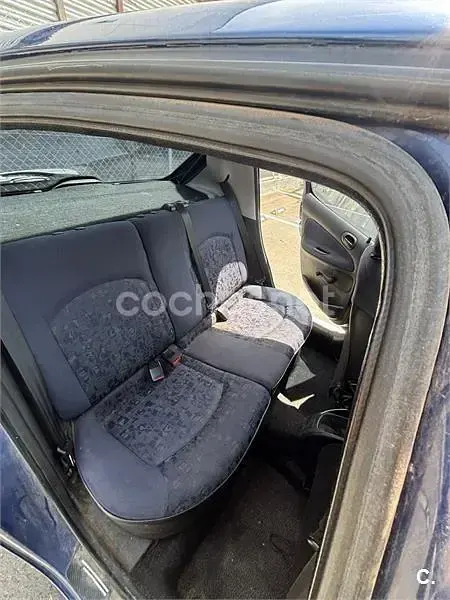 Usado Peugeot 206 75 CV (55 kW) 2001 Azul Berlina
