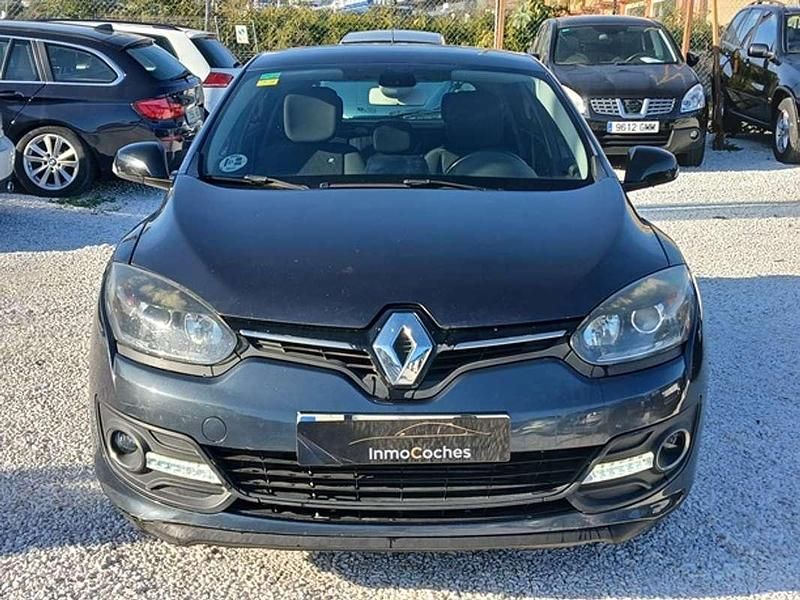 Usado Renault Mégane III Business 110 CV (80 kW) 2014 Gris Utilitario