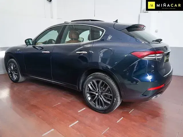 Usado Maserati Levante GT 330 CV (242 kW) 2022 Azul SUV