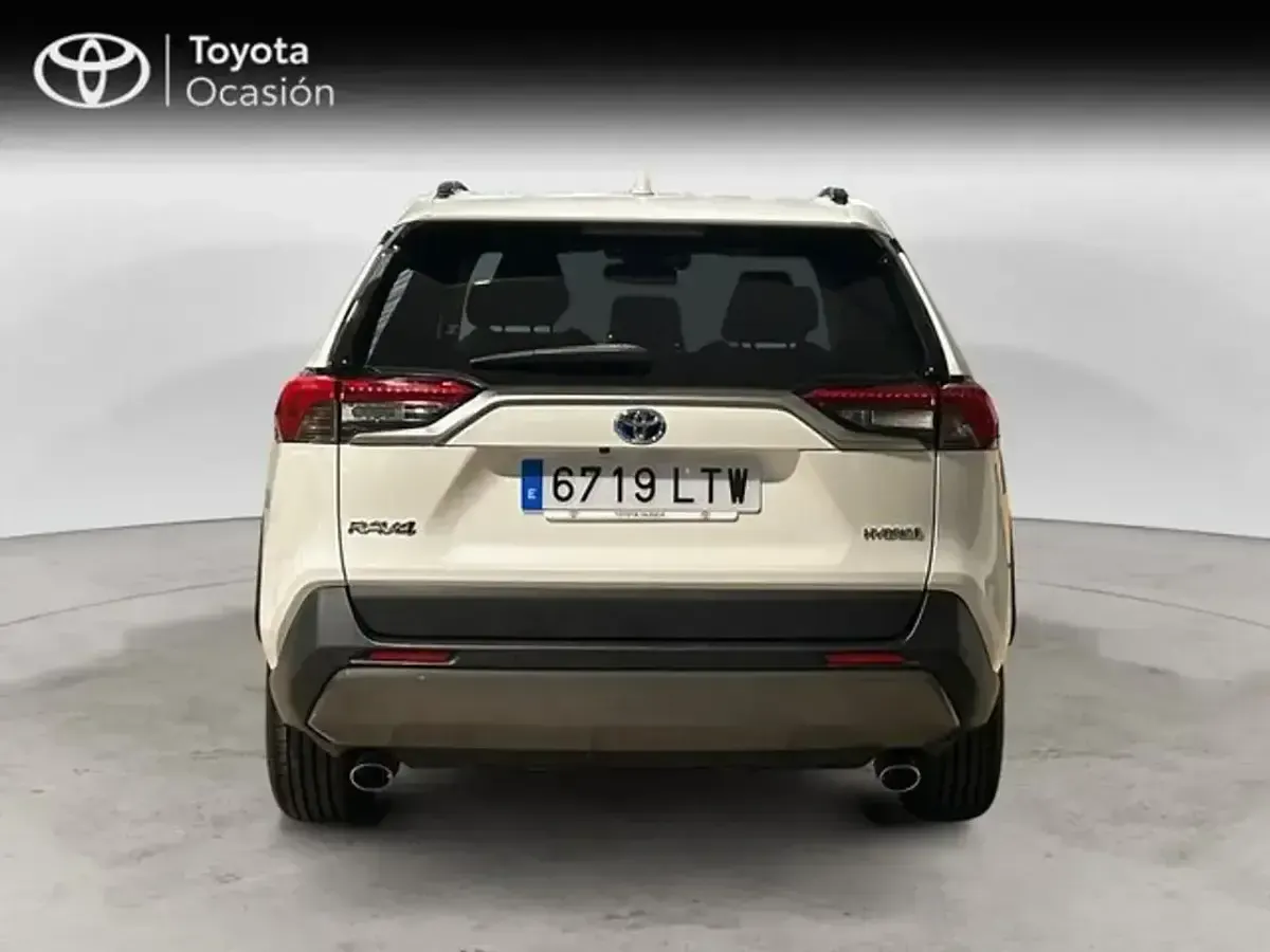 Usado Toyota RAV4 Hybrid Advance 218 CV (160 kW) 2021 Blanco SUV
