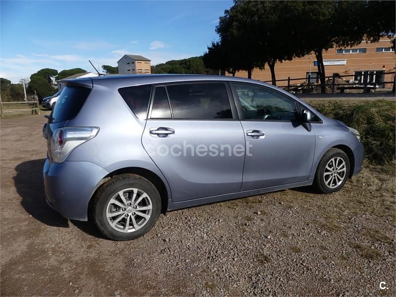 Usado Toyota Verso Active 126 CV (92 kW) 2010 Azul Monovolumen