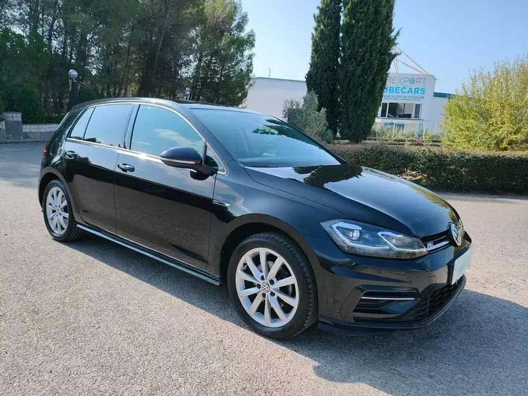 Usado VW Golf VII R-line 150 CV (110 kW) 2019 Negro Utilitario