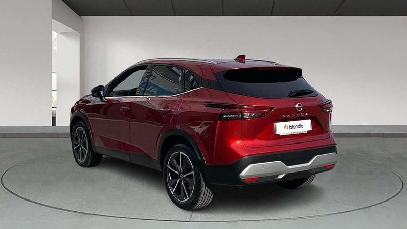 Usado Nissan Qashqai Tekna 159 CV (116 kW) 2022 Rojo SUV