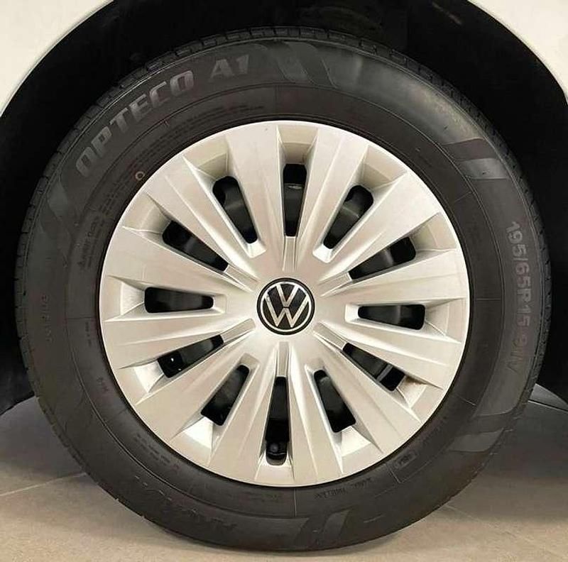 Usado VW Golf VIII Trendline 111 CV (81 kW) 2022 Blanco Berlina
