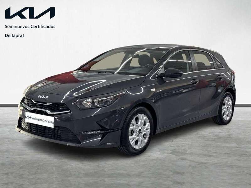 Usado Kia Ceed 101 CV (74 kW) 2023 Negro Utilitario