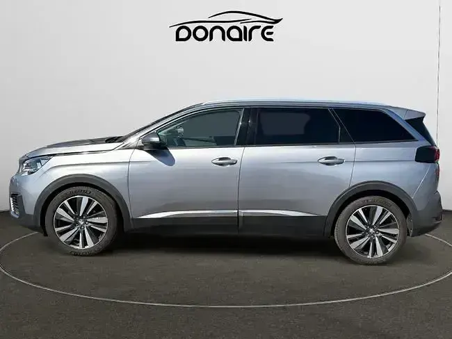 Usado Peugeot 5008 GT-line 130 CV (95 kW) 2019 Gris SUV