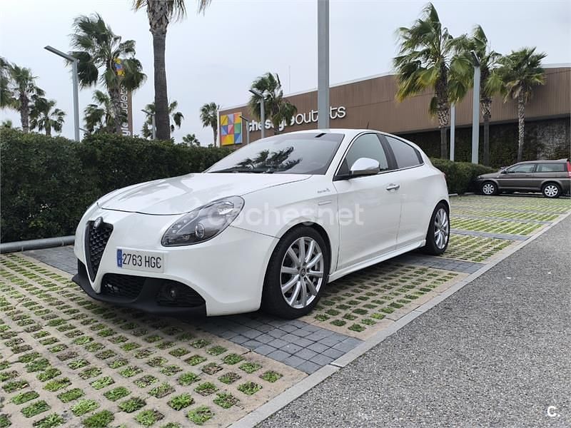 Usado Alfa Romeo Giulietta Distinctive 170 CV (125 kW) 2011 Blanco Utilitario