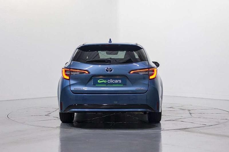 Usado Toyota Corolla Active 98 CV (72 kW) 2021 Azul Familiar