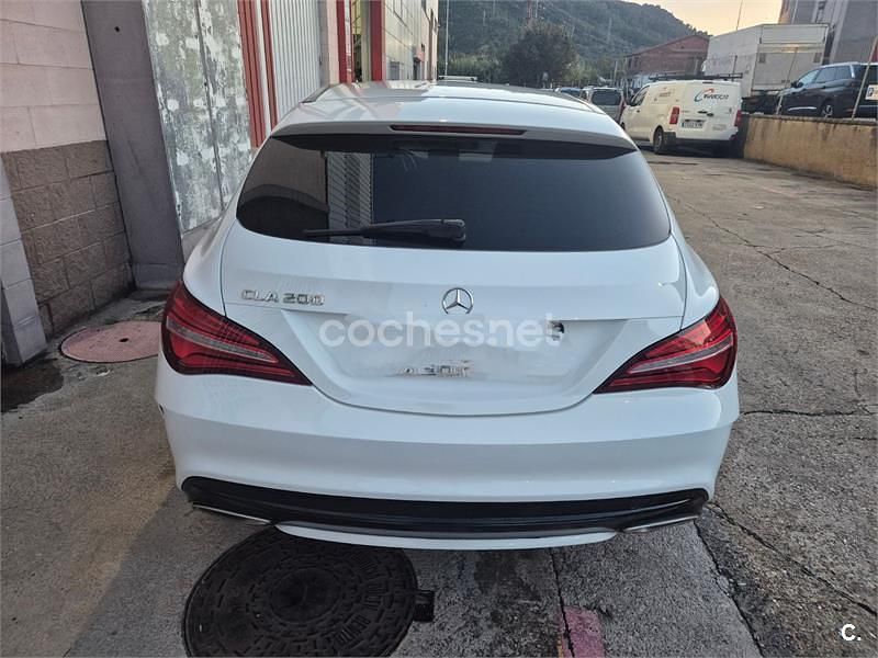 Usado Mercedes CLA200 156 CV (114 kW) 2018 Blanco Berlina