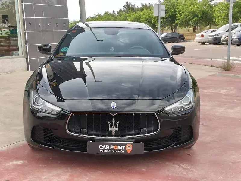 Usado Maserati Ghibli GranLusso 275 CV (202 kW) 2018 Negro Berlina