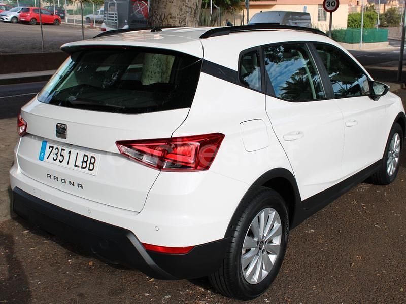 Usado Seat Arona Ecomotive 115 CV (84 kW) 2019 Blanco SUV