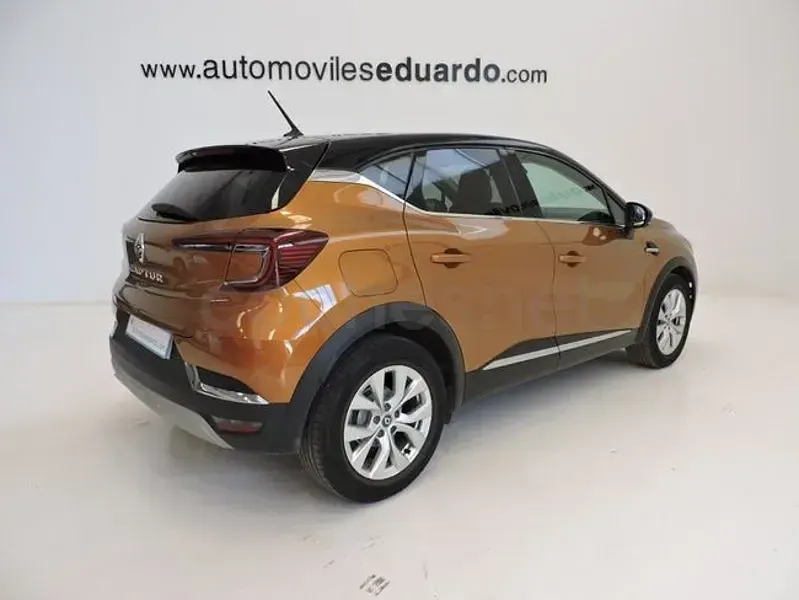 Usado Renault Captur Zen 130 CV (95 kW) 2020 Naranja SUV