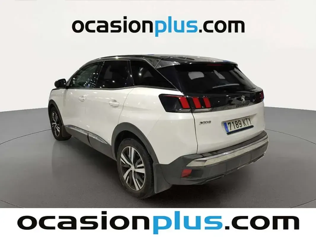 Usado Peugeot 3008 Allure 131 CV (96 kW) 2019 Blanco SUV